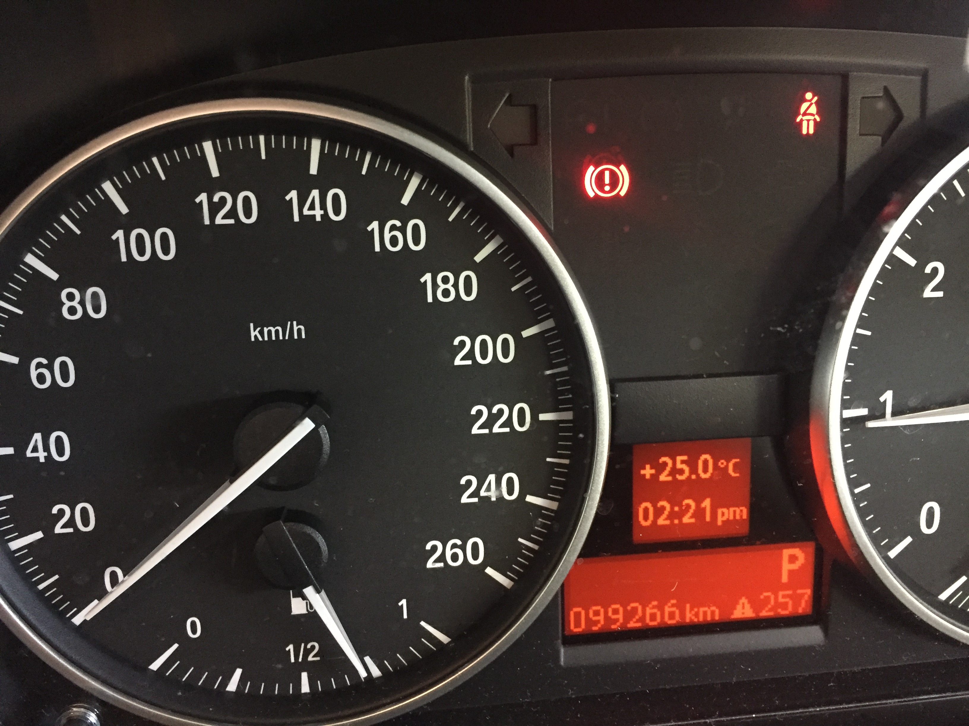 BMW X1 ブレーキパッド交換 警告ランプ点灯 | 藤井自動車のブログ 