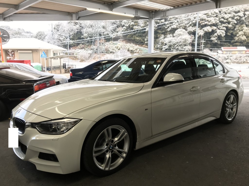 BMW　３２０i   普通の板金塗装　国産旧車から外車。幅広く対応してます。　　豊田市　名古屋市　板金塗装