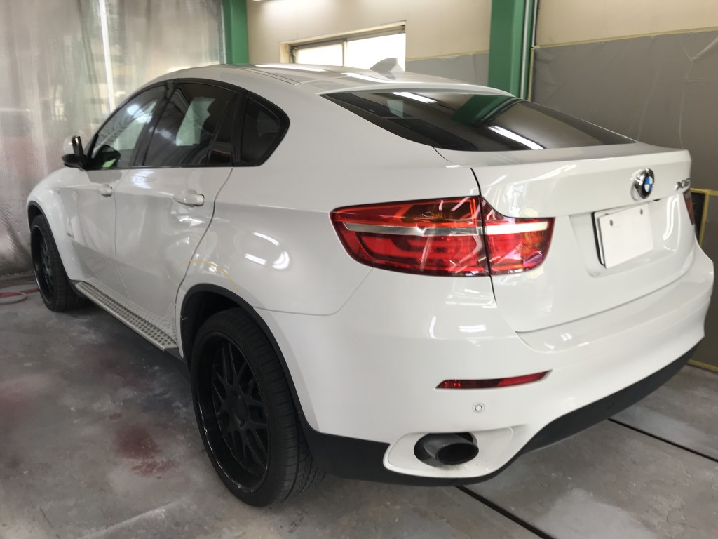 BMW　X６　ドア　クオーターへこみ修理　　豊田市　　板金塗装
